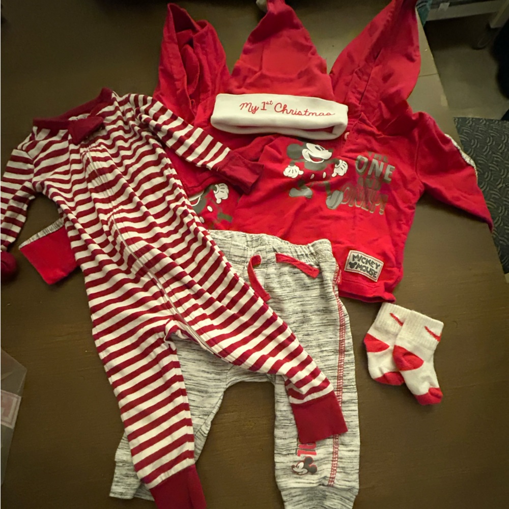 Disney Christmas Baby 0-3 months